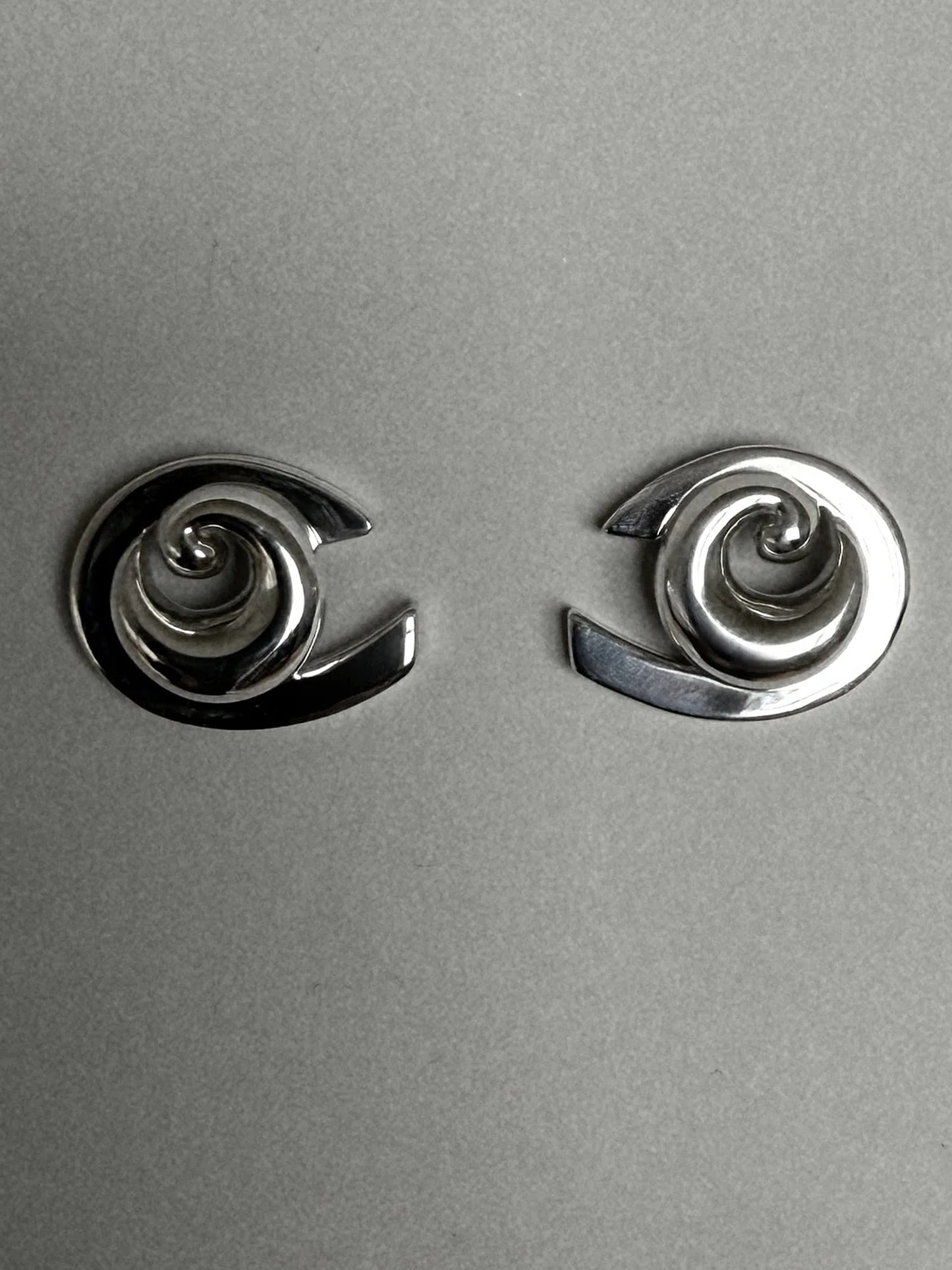 Curva Earring - Spiral