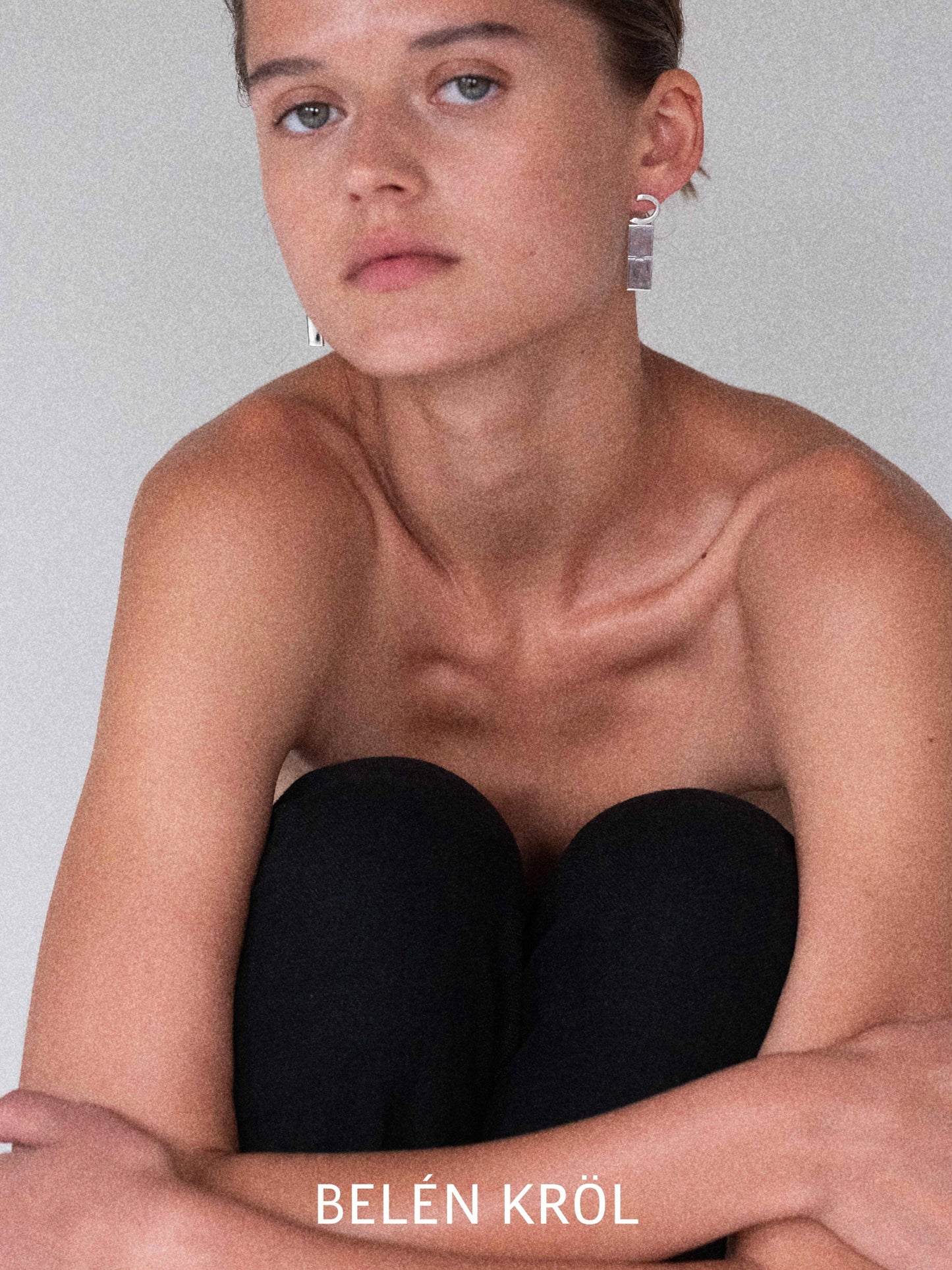 Curva Earring - Motion