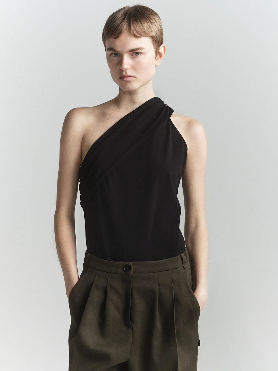 0057 One-Shoulder Draperet T-shirt