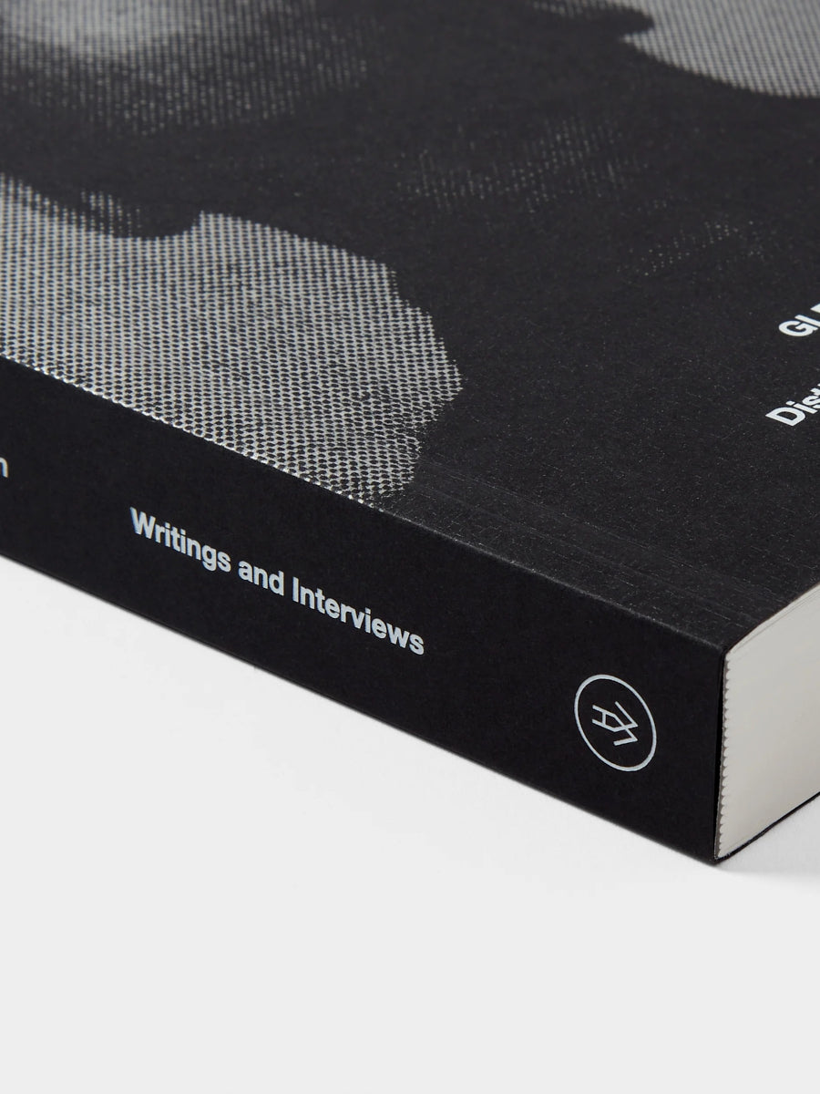 Glenn Ligon: At skelne pis fra regn; Skrifter og Interviews