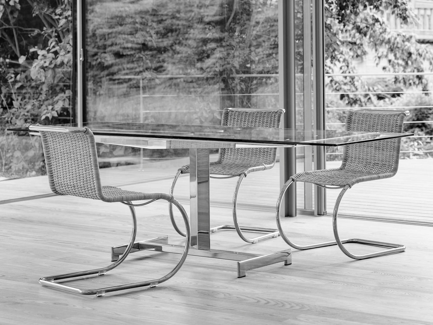 B42 Cantilever Stol Designet af Mies Van der Rohe
