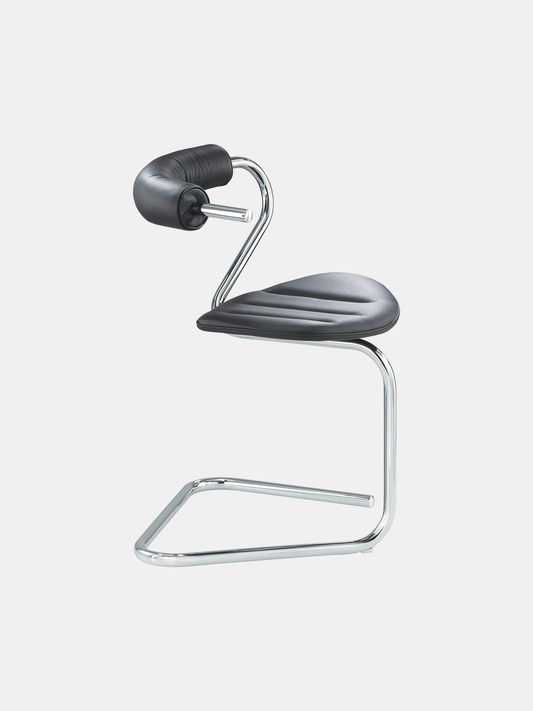 B5 Cantilever Stol Designet af Stefan Wewerka