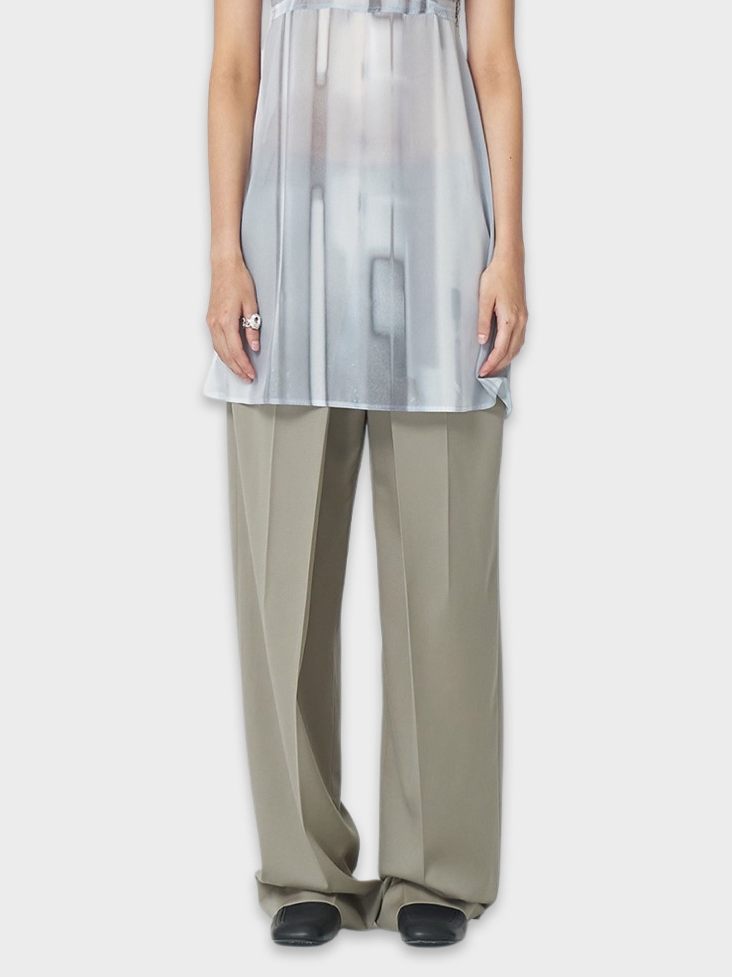 Deep Tuck Trouser