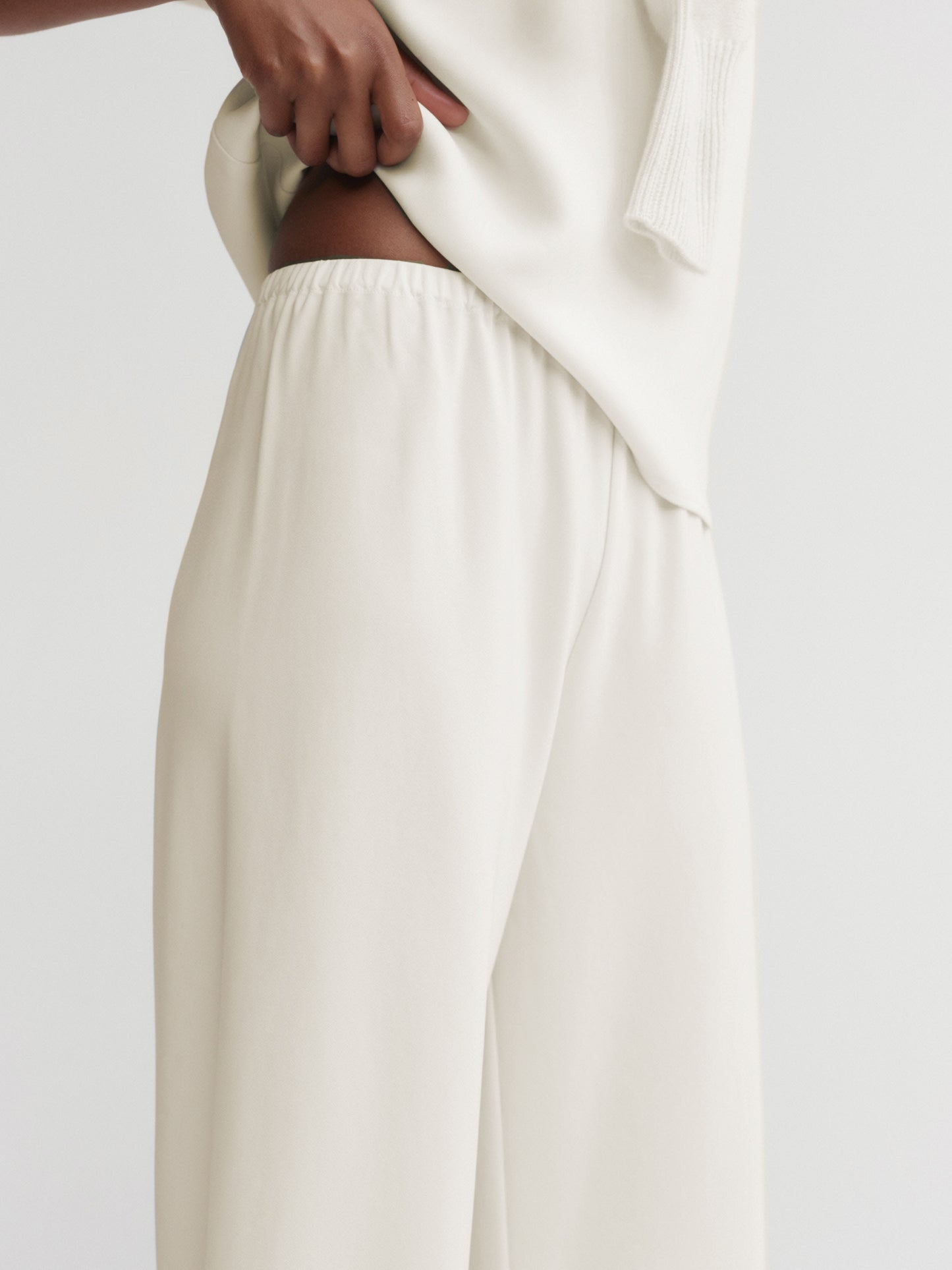 Bea Crepe Pants - Cream