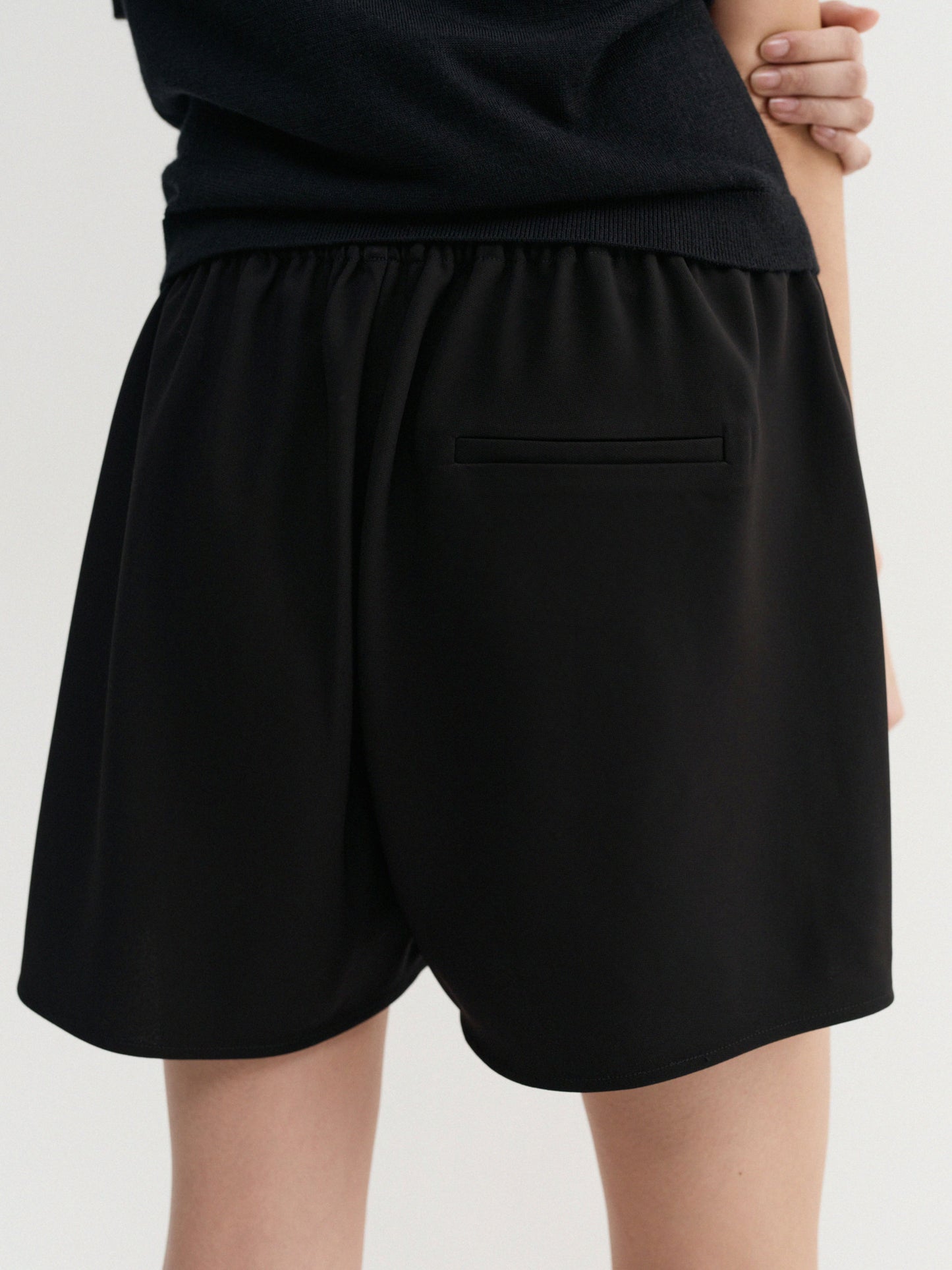 Bim Crepe Shorts - Black