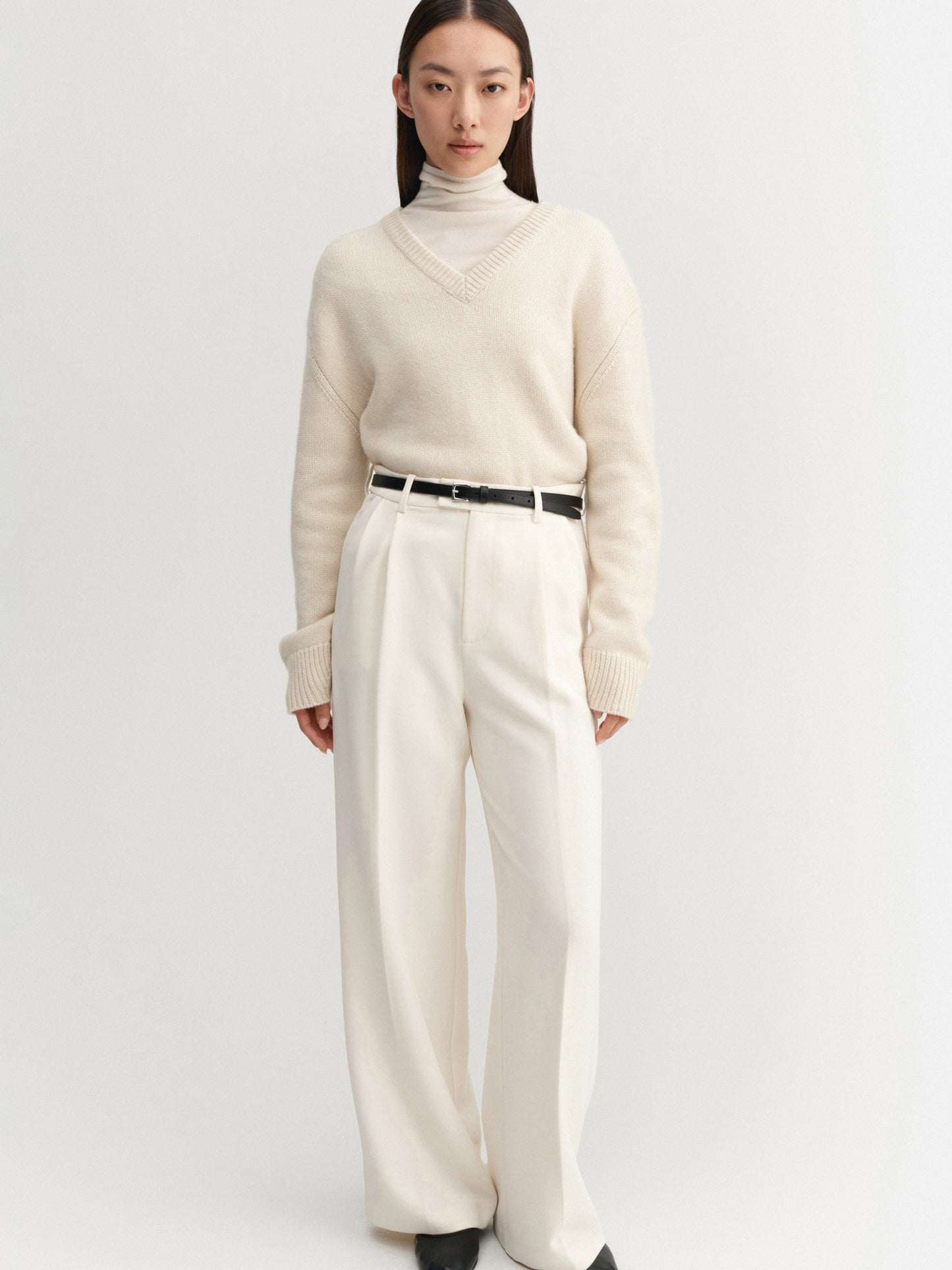 Yara V-Neck Sweater - Vanilla
