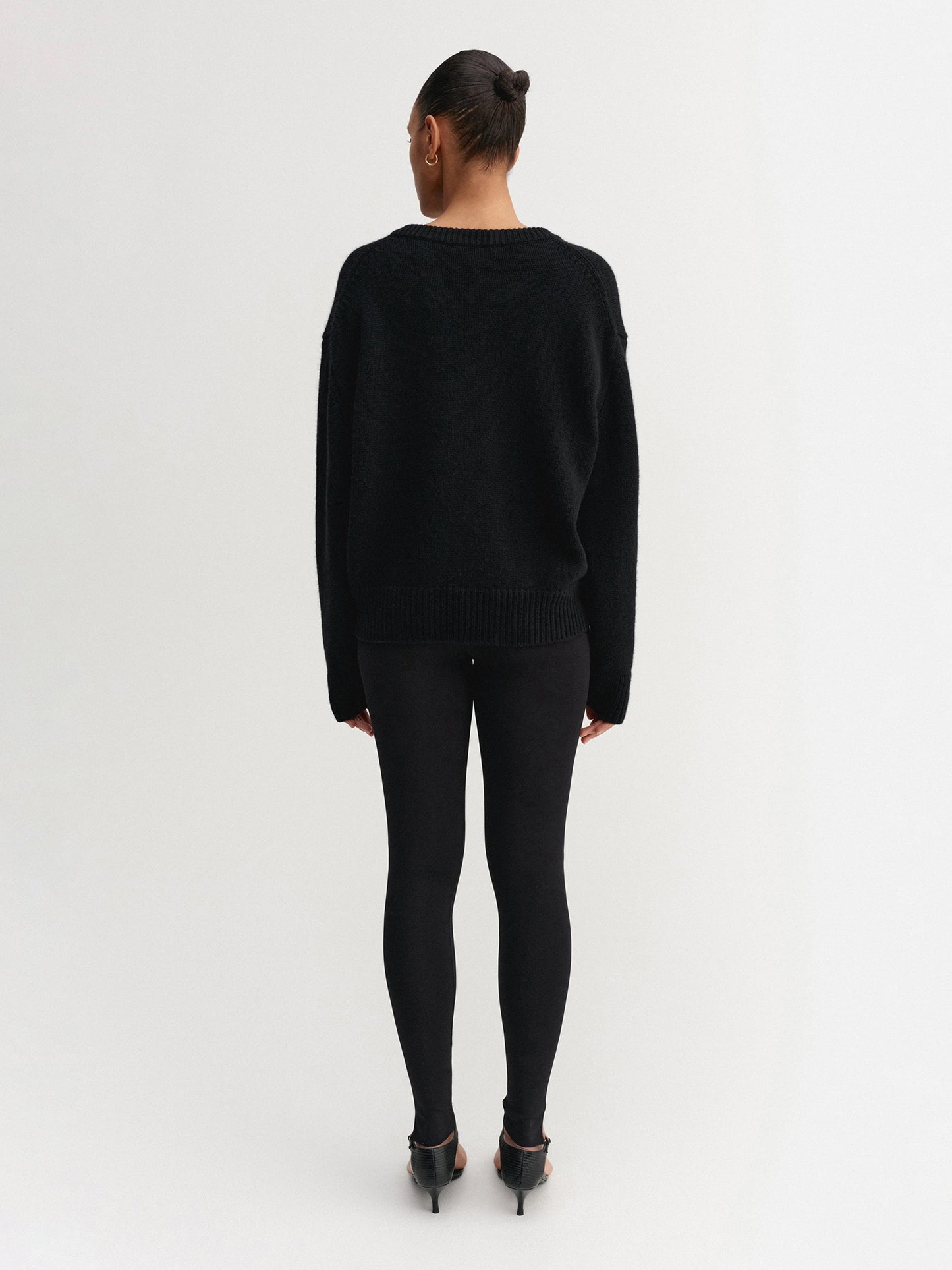 Yara V-hals Sweater - Sort