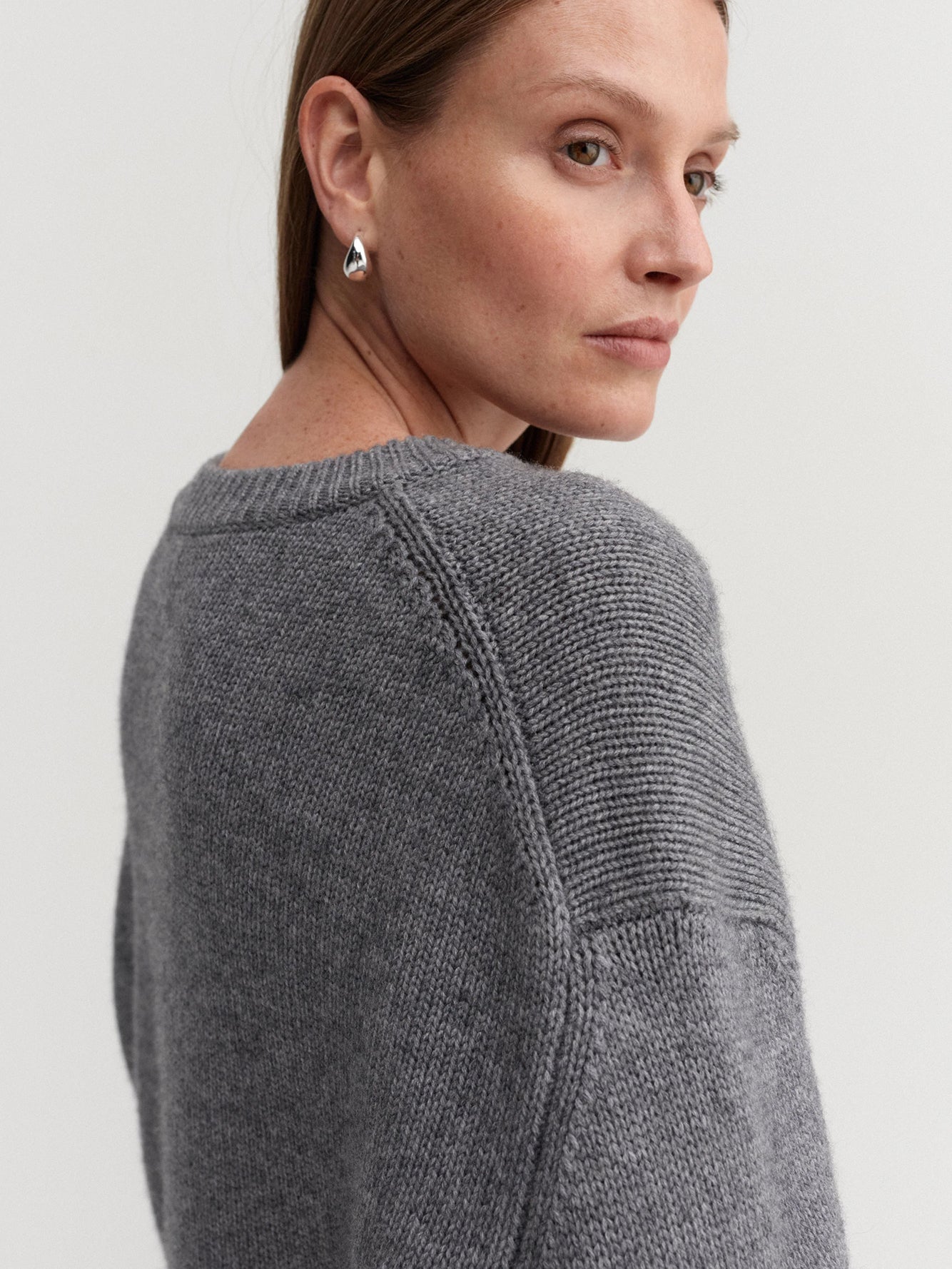 Yara V-hals Sweater - Grå