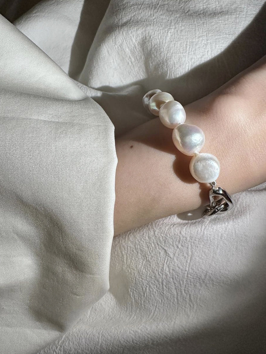 baroque pearl bracelet