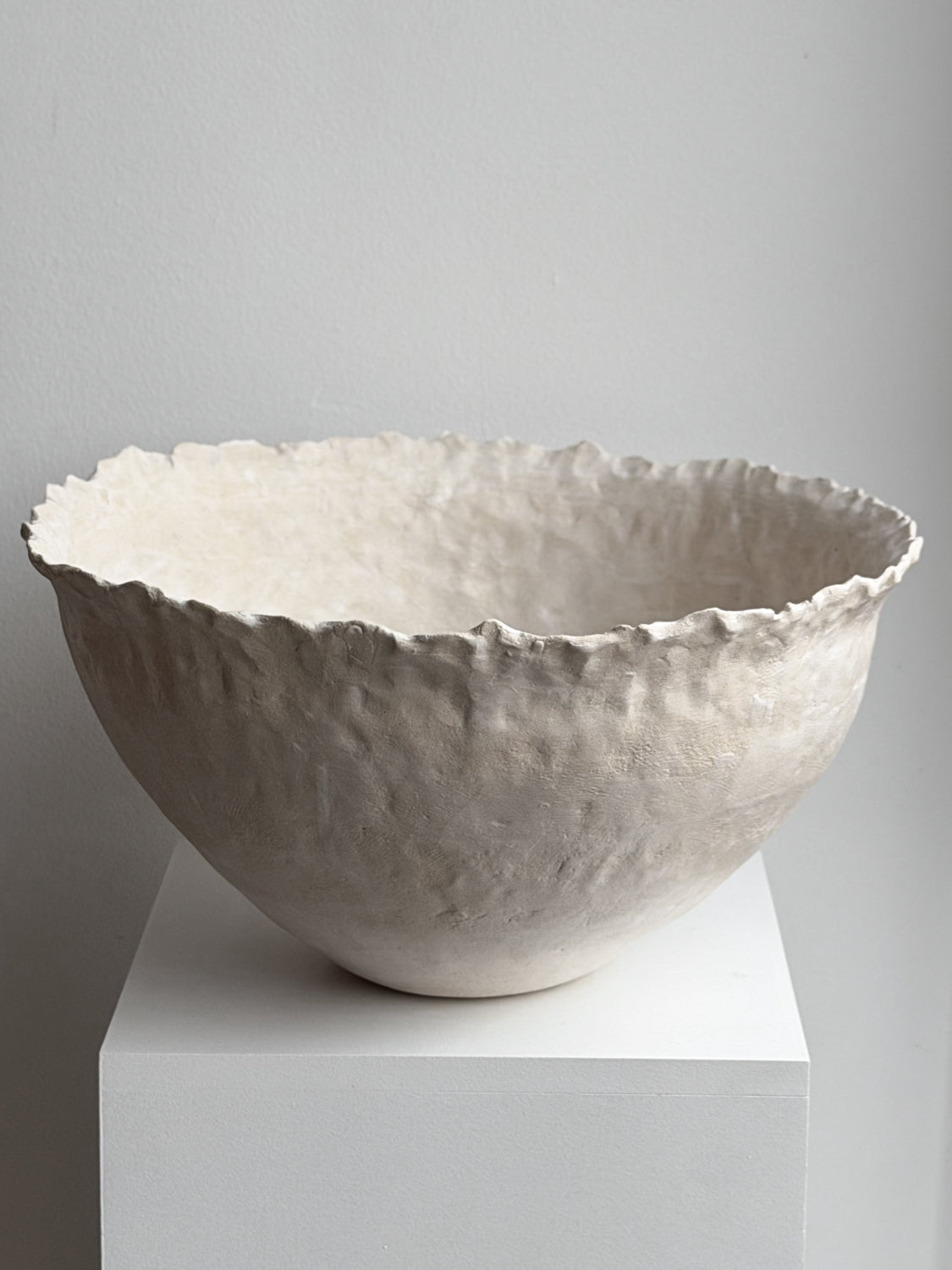 Sculptural Bowl – Room For Thoughts