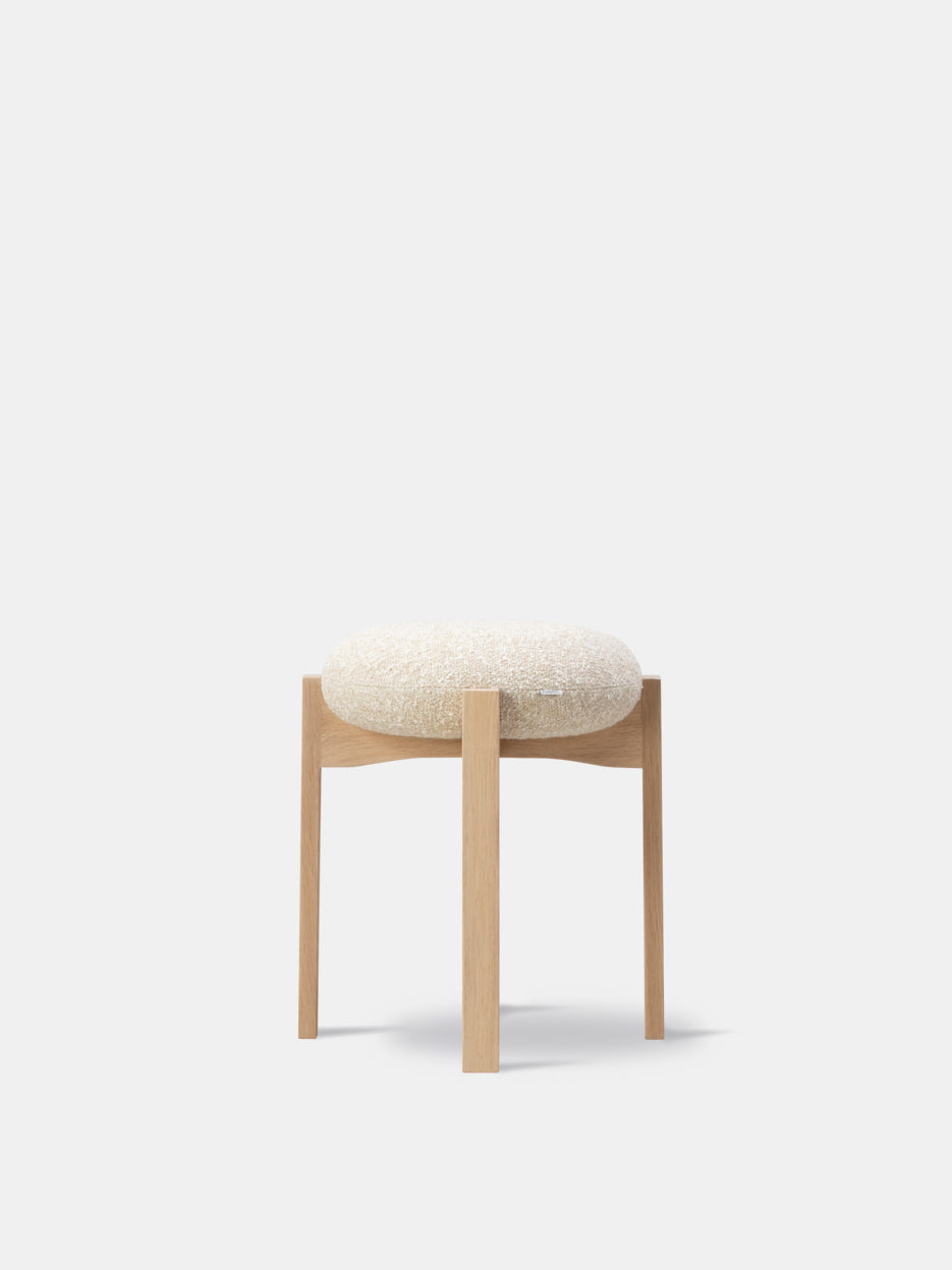 Pioneer Stool - Lacquered Oak