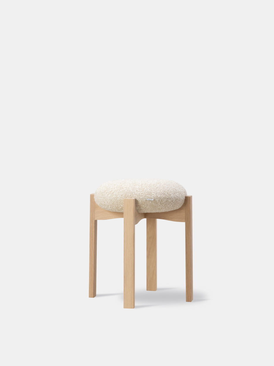 Pioneer Stool - Lacquered Oak