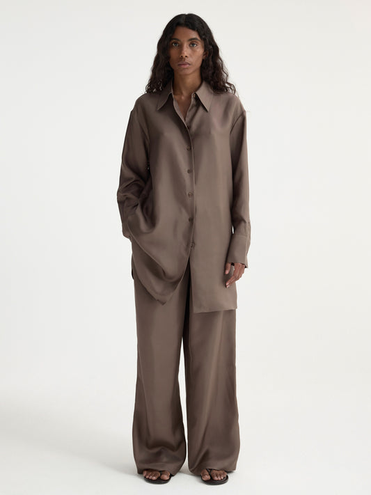 Signature Elongated Silk Shirt | Taupe